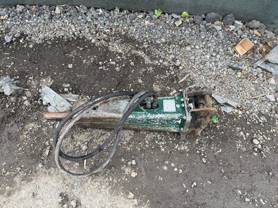 Socomec Hydraulic Breaker £700+vat Mini 1.5 3T Digger attachment Concrete Pecker Socomec Hydraulic Breaker £700+vat Mini 1.5 3T Digger attachment Concrete Pecker