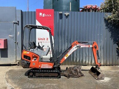 KUBOTA KX015-4 year 2016 3171 hours 1.5t CAB Mini Excavator / Digger £7600+VAT KUBOTA KX015-4 year 2016 3171 hours 1.5t CAB Mini Excavator / Digger £7600+VAT