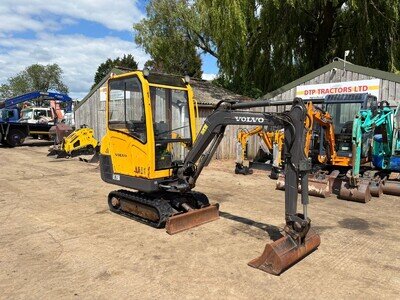 VOLVO EC15B 1.5 TONNE MINI DIGGER