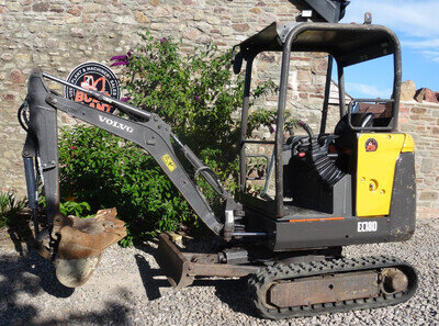 VOLVO EC18D MINI DIGGER, 1.8 TONNE, EXCAVATOR, 3 buckets, op trailer