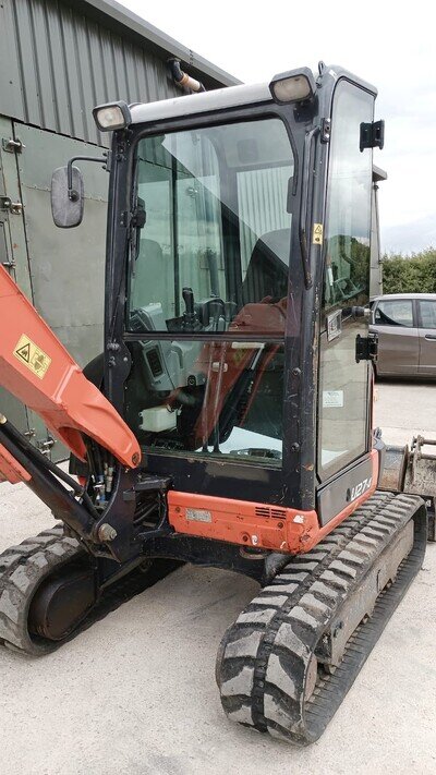 2019 KUBOTA U27-4 *only 2600 Hours* Hitch And 3 Buckets £16995 Plus VAT 2019 KUBOTA U27-4 *only 2600 Hours* Hitch And 3 Buckets £16995 Plus VAT