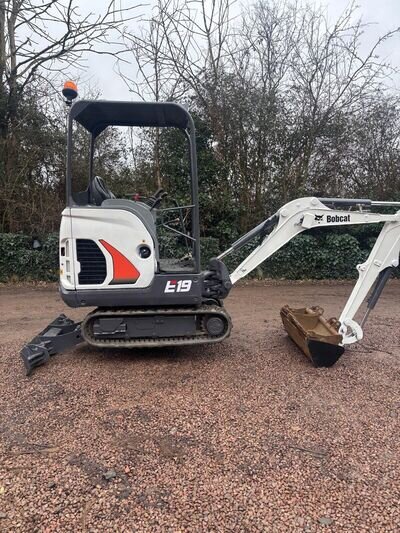BOBCAT E19 Excavator Digger 2019 JCB Kubota Cat Doosan Hitachi Komatsu Trailer BOBCAT E19 Excavator Digger 2019 JCB Kubota Cat Doosan Hitachi Komatsu Trailer