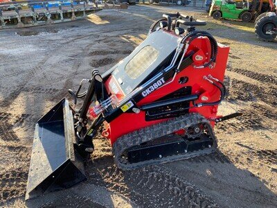 Skid steer loader digger mini jcb Bobcat kanga kid Opico ster V twin elec start Skid steer loader digger mini jcb Bobcat kanga kid Opico ster V twin elec start
