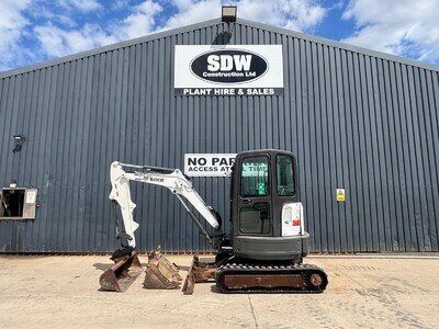 2.5 / 3 ton mini digger excavator, Bobcat E25, *2015* 3376h! Qh 3 x bkts e26 2.5 / 3 ton mini digger excavator, Bobcat E25, *2015* 3376h! Qh 3 x bkts e26