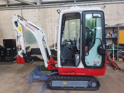 Takeuchi TB216 2018 1.8T Mini Digger / Excavator with Trailer Takeuchi TB216 2018 1.8T Mini Digger / Excavator with Trailer