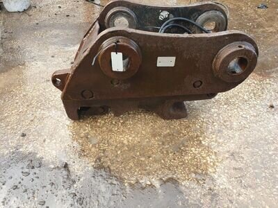 QUICK HITCH TO SUIT 20-24 TONNE MACHINES INC VAT.£1150+VAT & FEES