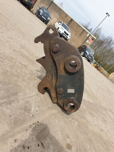 QUICK HITCH TO SUIT 20-24 TONNE MACHINES. PN: 980/A4751 INC VAT.£1250+VAT & FEES