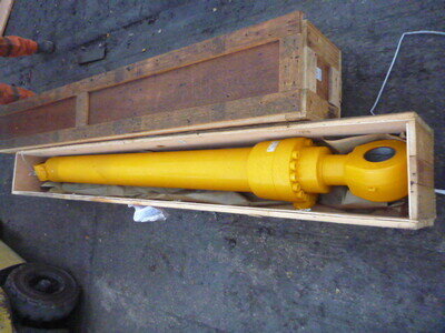 NEW JCB JS330 DIPPER RAM PN: 331/17532