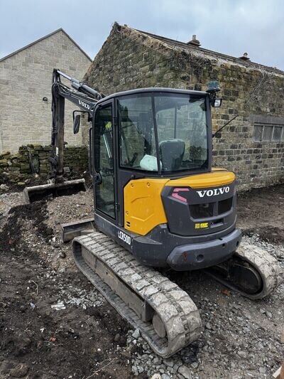 2016 Volvo ECR50D 5ton Mini Excavator Digger 2016 Volvo ECR50D 5ton Mini Excavator Digger