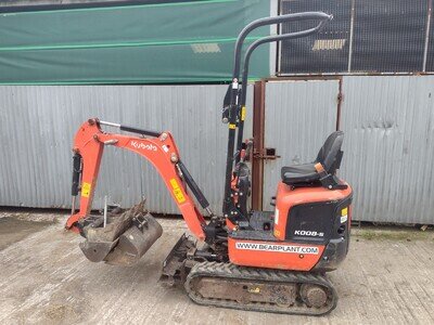 Kubota K008-5 mini digger - low hours Kubota K008-5 mini digger - low hours
