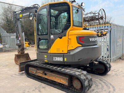 excavator digger Volvo Jcb Hitachi Dumper Mini YEAR 2018 excavator digger Volvo Jcb Hitachi Dumper Mini YEAR 2018