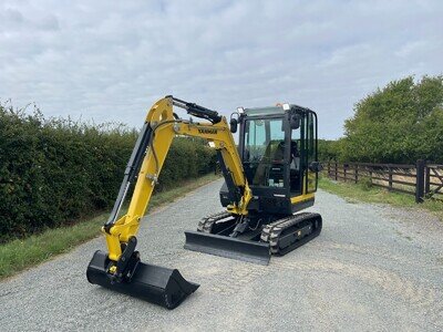 Yanmar SV26 Excavator / Digger - 482h GREAT PRICE, 2.6t, 4 Buckets + Hydr Hammer