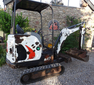 BOBCAT E17 MINI DIGGER, 1.7 TONNE, EXCAVATOR, 3 buckets, op trailer