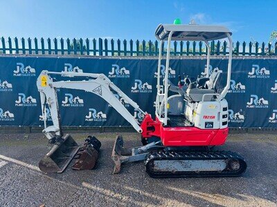 Takeuchi TB215R Excavator / Digger (2019) (£11400 + Vat) E-634