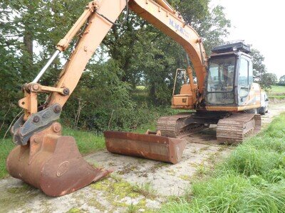 case cx 130 excavator 2002 hours about 7400