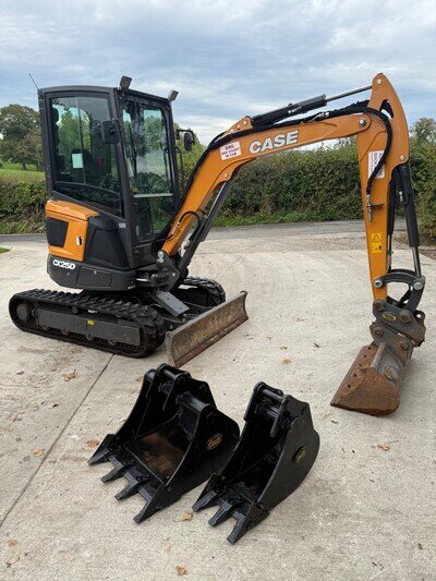 Case CX25D (508 Hours, Hydraulic Hitch)