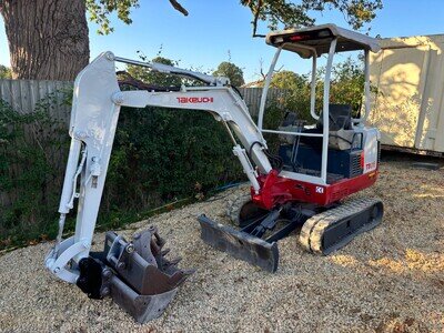 2007 Takeuchi tb016 digger excavator c/w 3 buckets expanding tracks