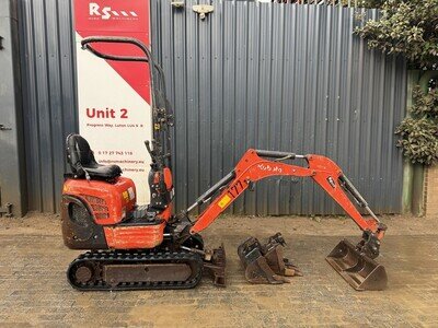 KUBOTA K008-3 y2017 3042 hrs Micro Excavator / Digger +Q/H +3 BUCKETS £6900+VAT