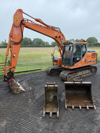 Doosan DX140 LC-3 Digger Excavator, 3 Buckets, JCB, Hitachi, Volvo, 13 14 Ton