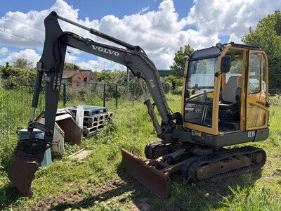 Volvo EC35 3.5 Ton Mini Digger | 1551 Hours Only | 4 Buckets & Quick Hitch