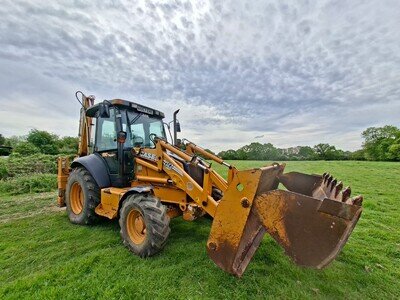 Case 590 Super R 2008 Backhoe Digger Low Hours. 5 Buckets