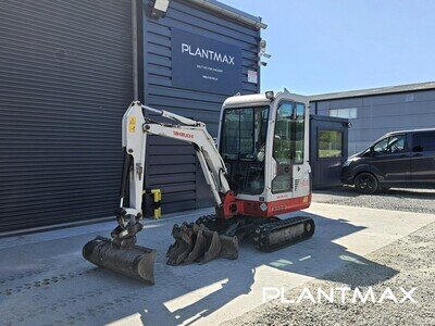 Takeuchi TB016 Cabbed Mini Digger 1.6 ton, 2009, 1.5 2 3 ton - 2492