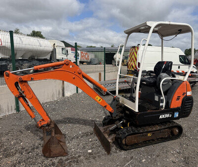 Kubota KX36-3 Mini Tracked Excavator Digger, Hydraulic Power