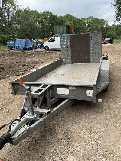 3.5 Ton Plant /mini digger Trailer With Tilt And A Ramp. Excellent Condition