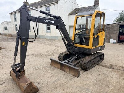 Volvo Ec25 Mini Digger Excavator 2.5 Ton Digger