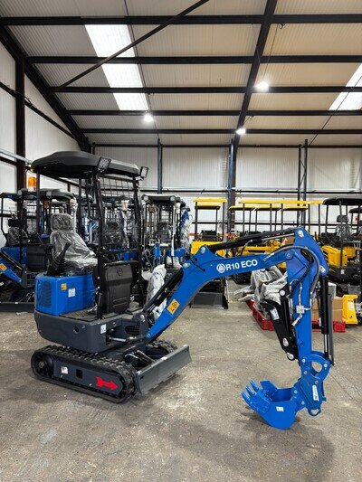 Rippa R10 Mini Digger With Kubota Diesel Engine , Mini Excavator, Micro Digger