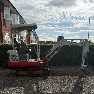 Takeuchi TB016 Mini digger